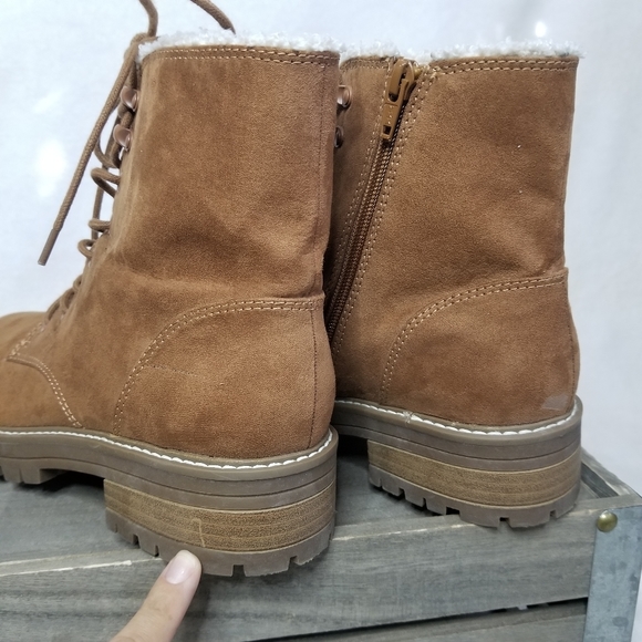 Universal Thread Tessie Faux Fur Trim Outdoor Boots Suedr Zip Up Cognac … - Picture 10 of 11